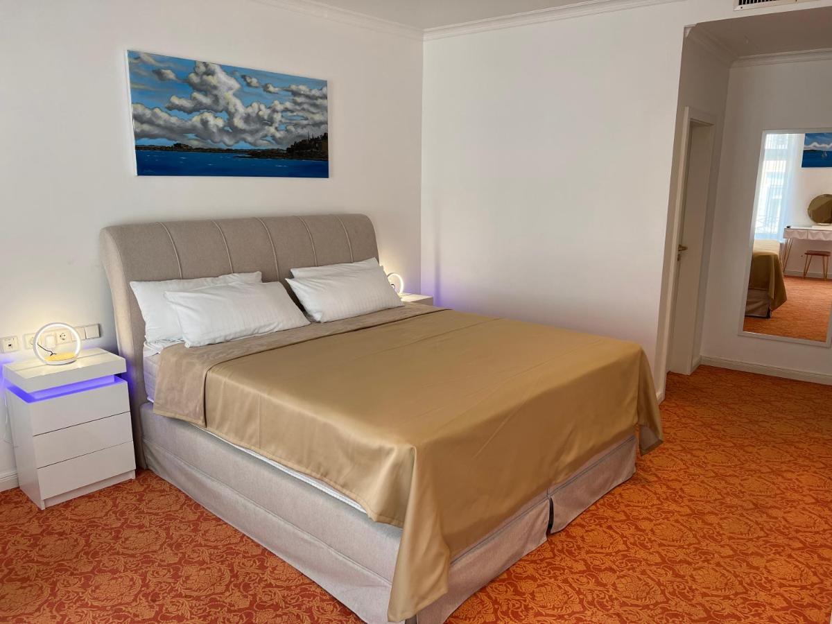 Hotel Art House One