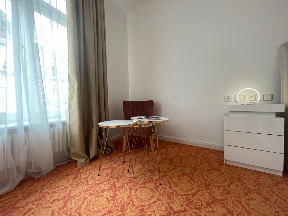 Hotel Art House One 3*